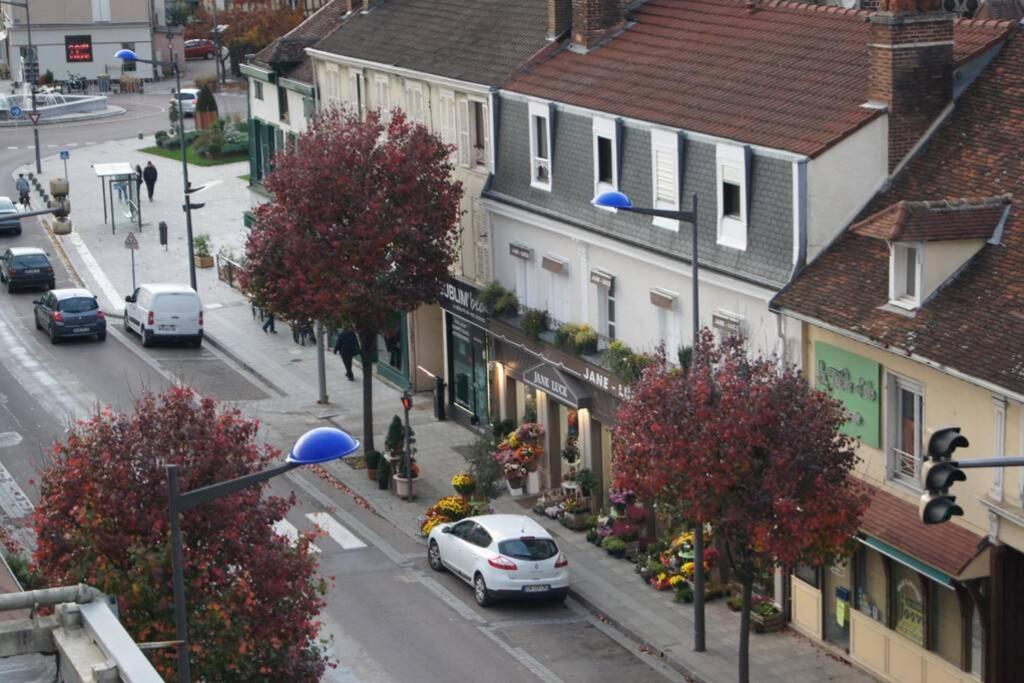 Appt Entier Proche *Centre Ville *Gare Sainte-Savine Exterior foto